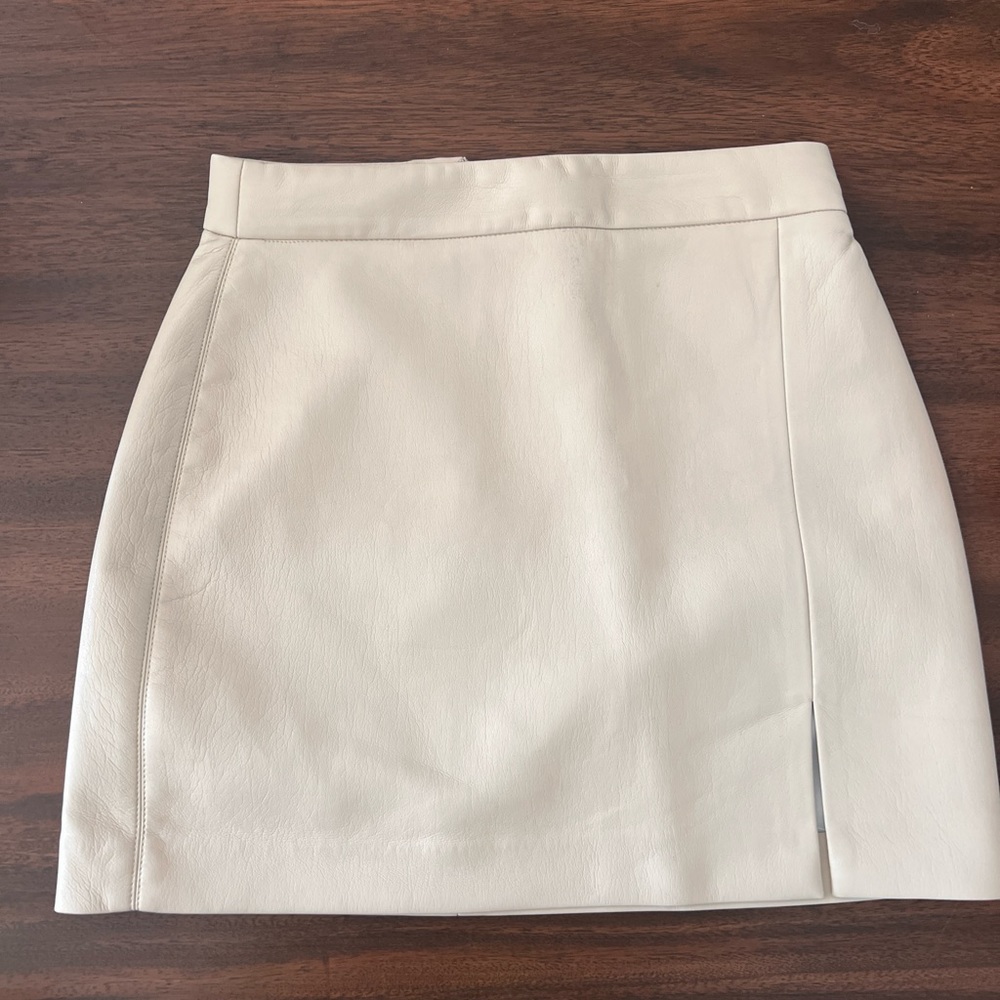 Wilfred beige leather skirt